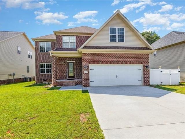 House for sale in Pfafftown, North Carolina