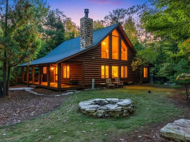 House for sale in Sturgeon Bay, Door County