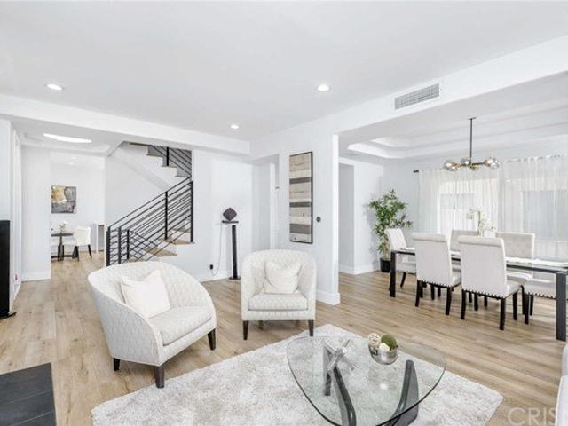 Condo for sale in Tarzana Neighborhood Council District, Canoga Park