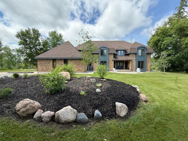 House for sale in Warroad, Minnesota