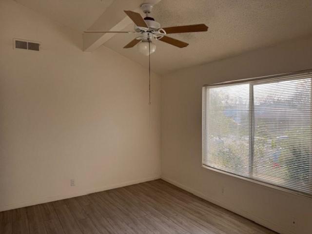 Apartment for rent in California