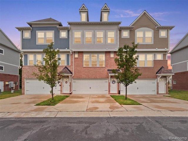 Townhouse for sale in Troy, Michigan