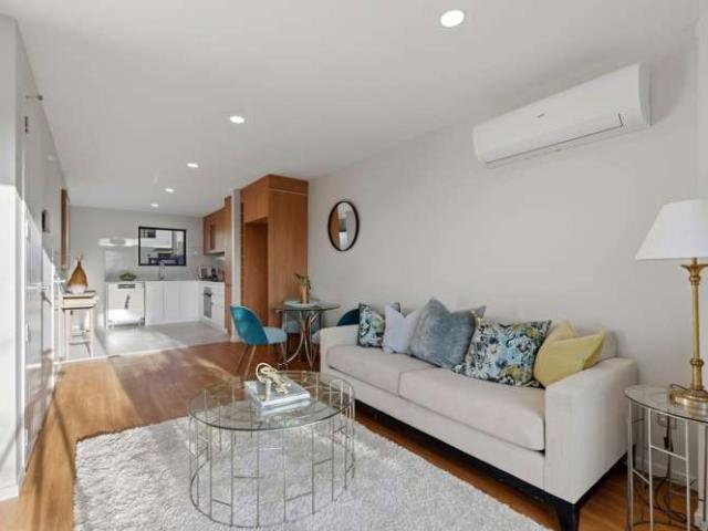 Townhouse for sale in Whangaparaoa