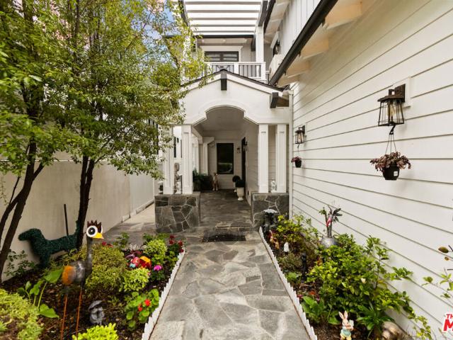 House for sale in Tree Section, Manhattan Beach
