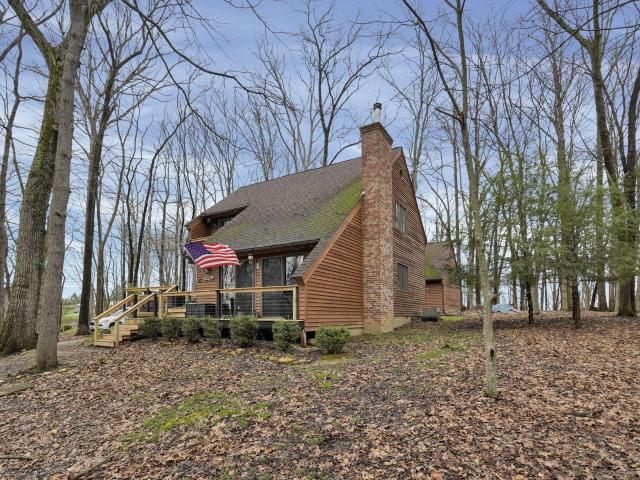 House for sale in Sugar Grove, Ohio