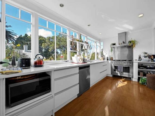 House for sale in Royal Oak