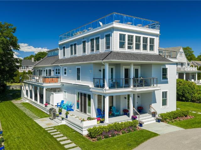 House for sale in Middletown, Rhode Island
