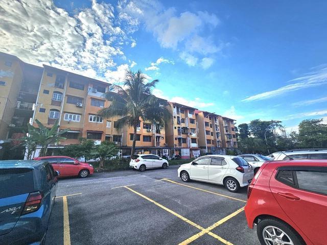 Flat for sale in Petaling, Alam Impian