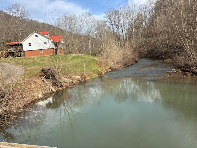 House for sale in Manchester, Kentucky