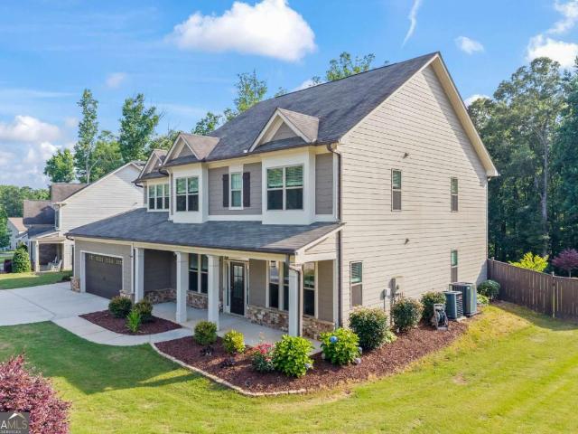 House for sale in Flowery Branch, Georgia