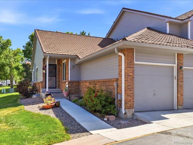 Townhouse for sale in Kipling Sun, Littleton