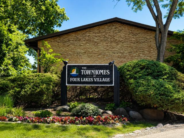 Townhouse for sale in Lisle, Illinois