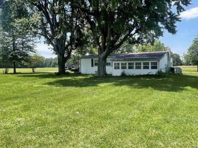 House for sale in Shelburn, Indiana