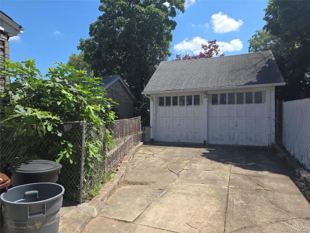 House for sale in Queens, Arverne