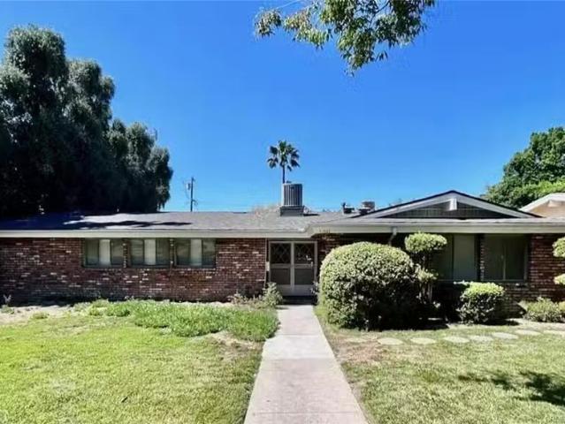 Condo for rent in North Hollywood, Woodland Hills-Warner Center Neighborhood Council District