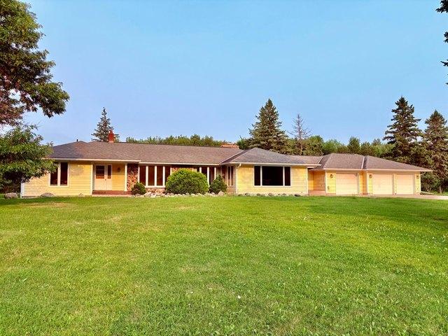 House for sale in Warroad, Minnesota