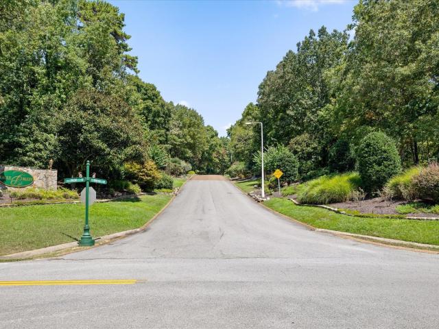 Townhouse for sale in Harrison, East Tennessee