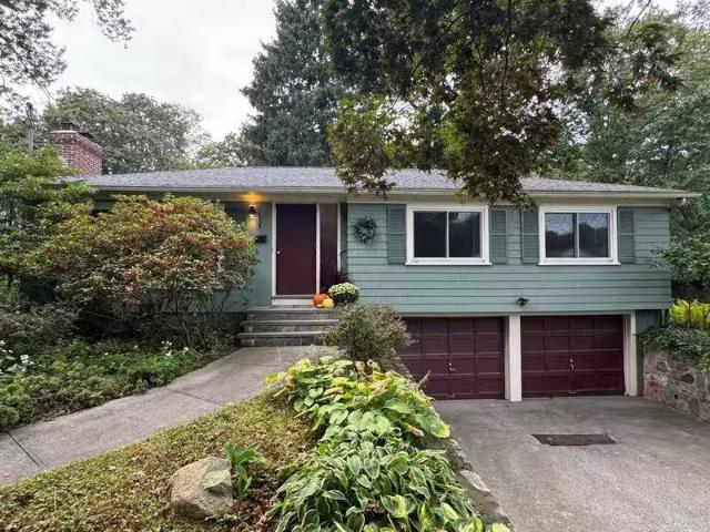 House for rent in East Greenwich