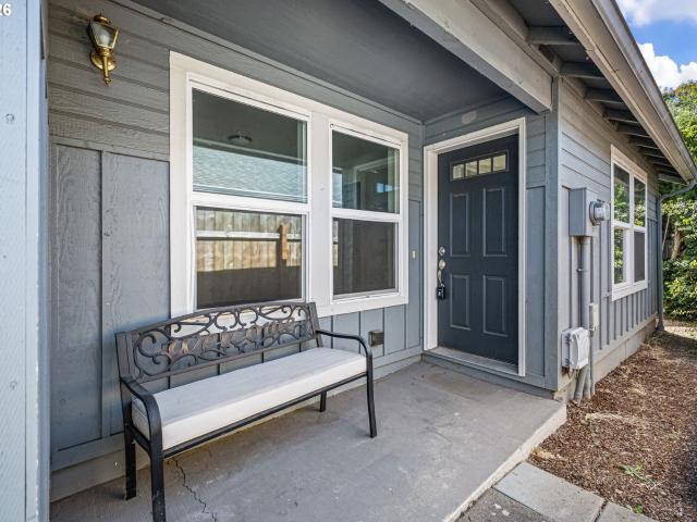 House for sale in Danebo, Eugene
