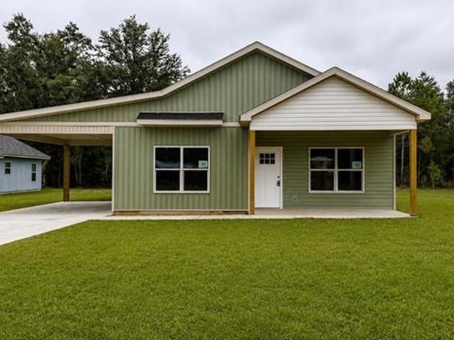 House for sale in Cottonwood, Alabama