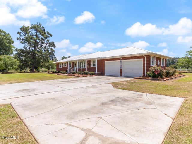 House for sale in Bladenboro, North Carolina