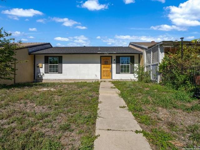 Townhouse for sale in Leesville, Texas