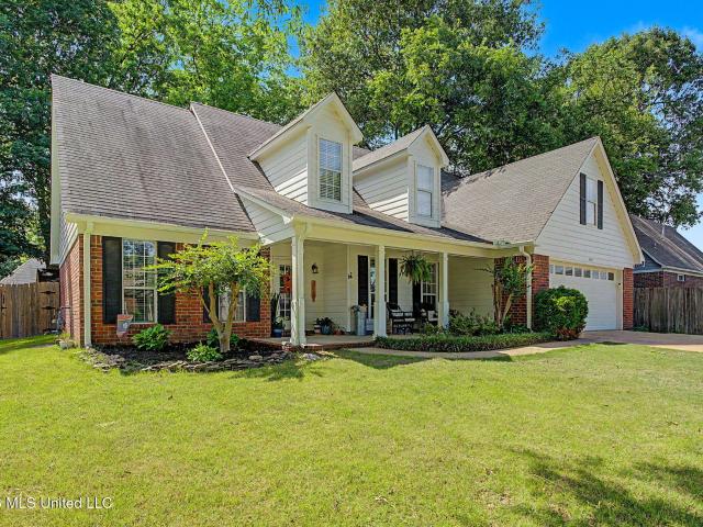 House for sale in Nesbit, Mississippi