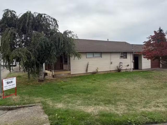 House for rent in Salem