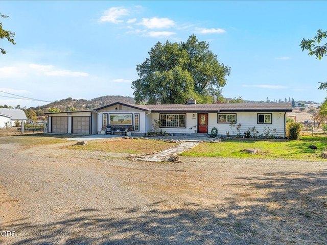 House for sale in Central Point, Jackson County