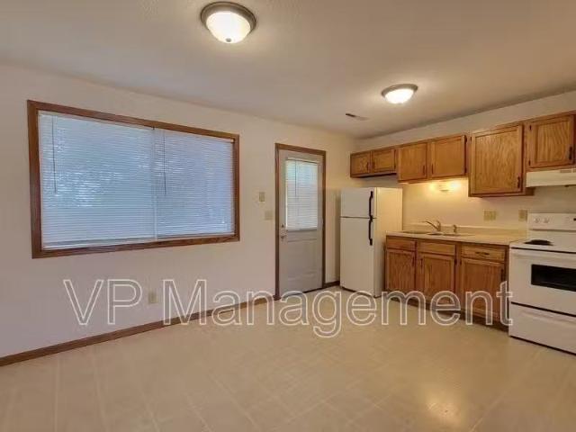 Condo for rent in Bettendorf Condo for rent in Bettendorf