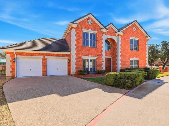 House for sale in Benbrook, Texas