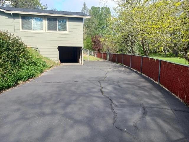 House for sale in Grants Pass