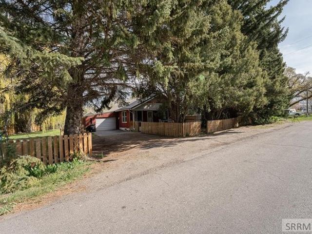 House for sale in Bingham, Idaho