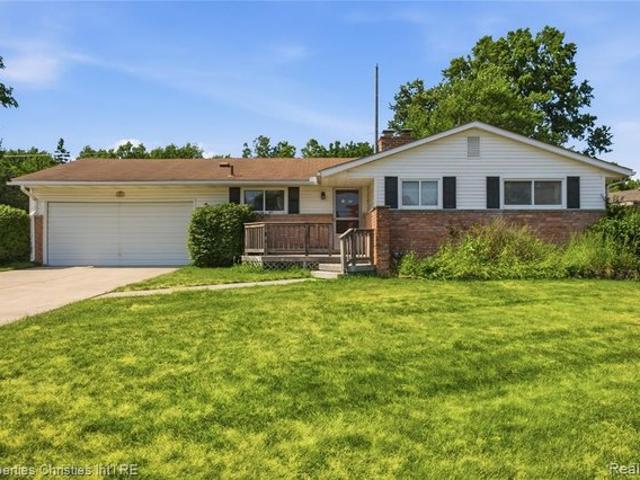 House for sale in Auburn Hills, Michigan