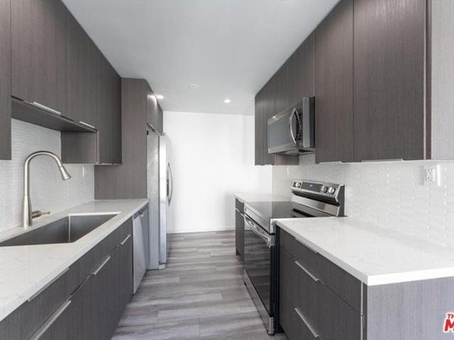 Condo for sale in Culver City, California