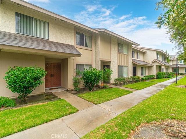 Townhouse for sale in South Gate, California