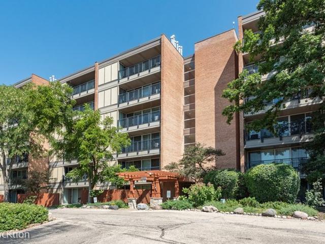 Condo for sale in Lisle, Illinois