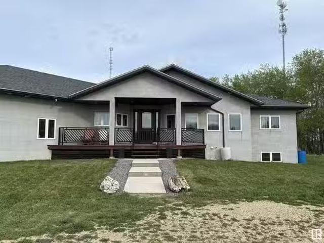House for sale in Alberta