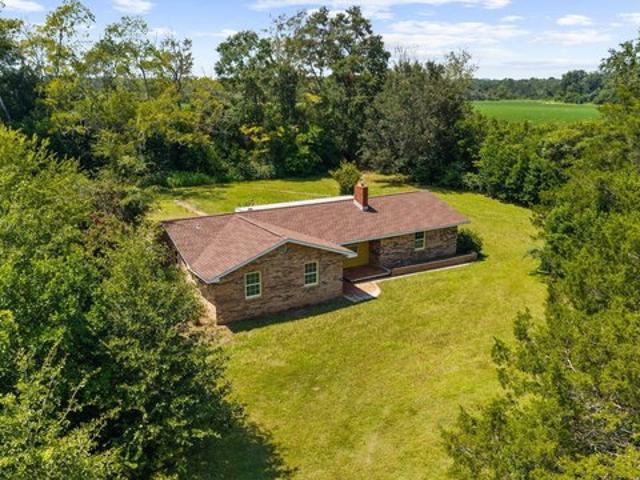 House for sale in Malone, Florida