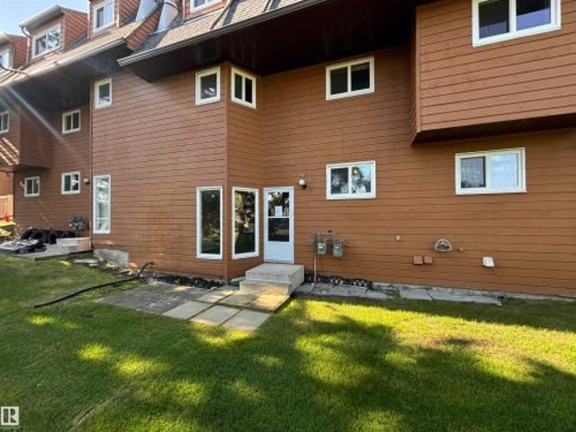Townhouse for sale in Wedgewood, Alberta