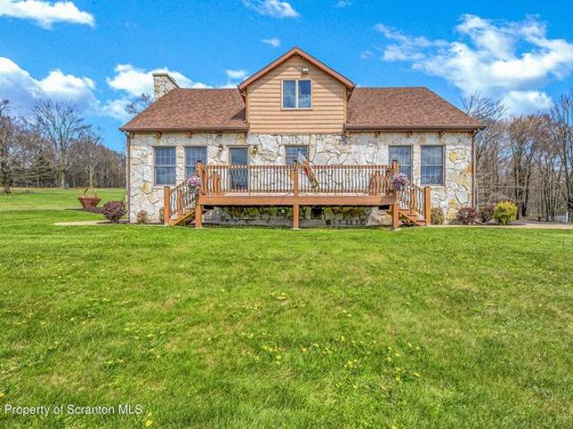 House for sale in Clifford, Pennsylvania