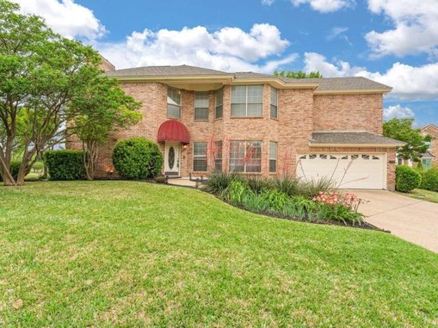 House for sale in Benbrook, Texas