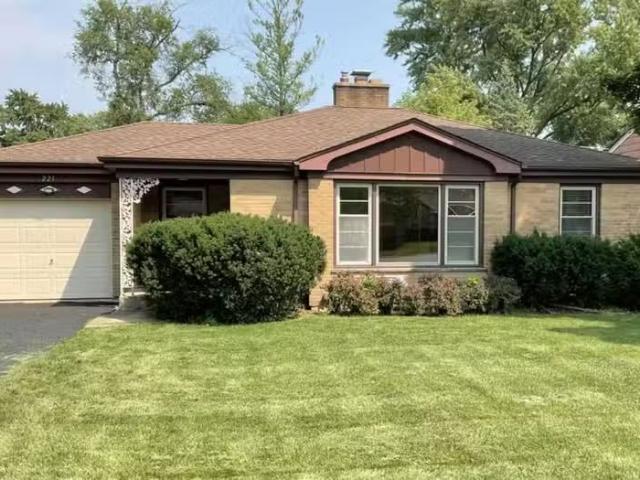 House for rent in Arlington Heights