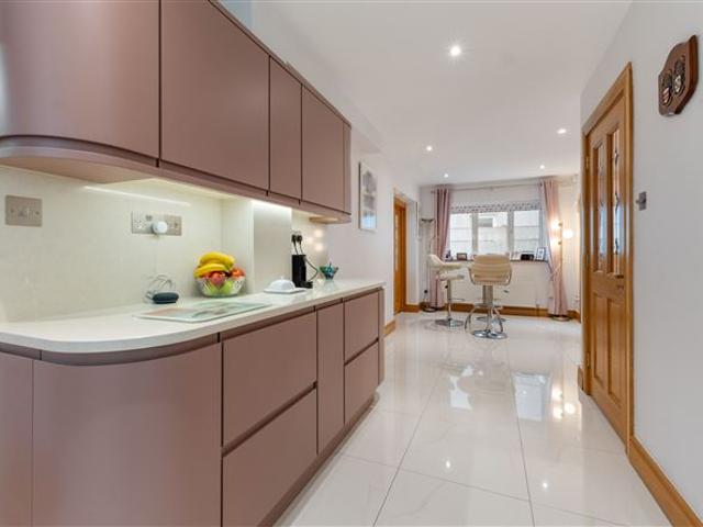 Detached House for sale in Gaillimh, Connacht