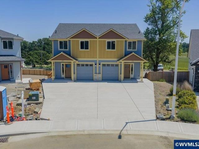 House for sale in Oregonia