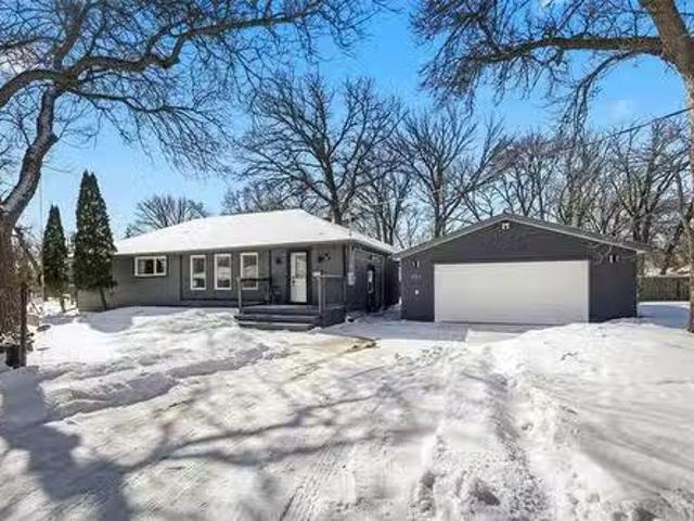 House for sale in East St. Paul, Manitoba