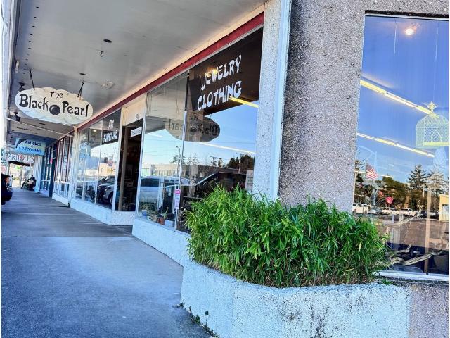 Commercial for sale in Oregonia
