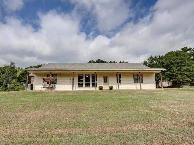 House for sale in Maud, Texas