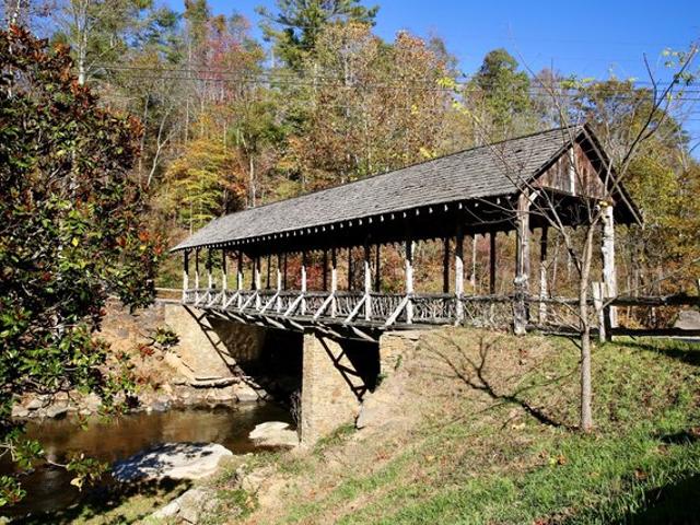 Land for sale in Bakersville, North Carolina