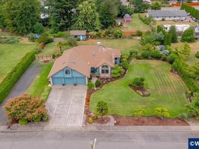 House for sale in Oregonia